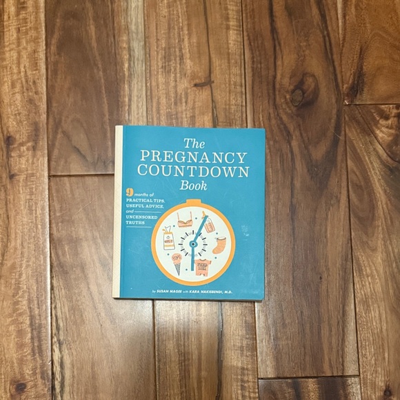 The Pregnancy Countdown Book - Picture 1 of 2